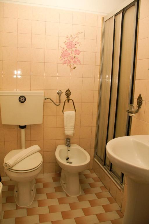 Sao Neutel Hotel ชาเวส ห้อง รูปภาพ