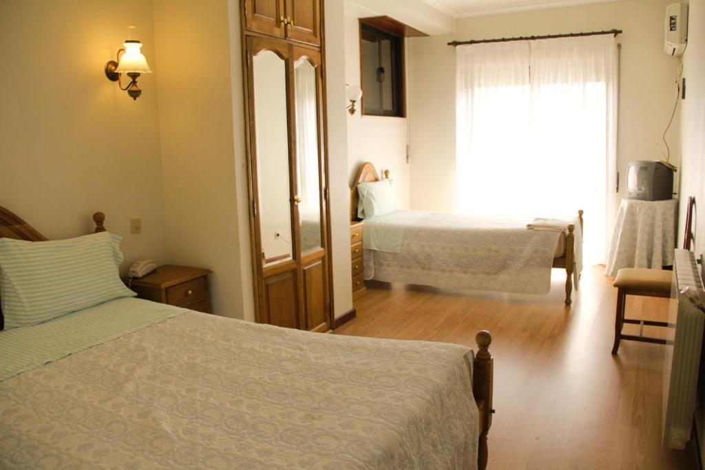 Sao Neutel Hotel ชาเวส ห้อง รูปภาพ